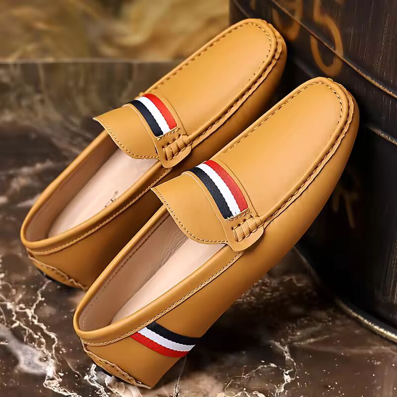 Loafers Men Handmade Casual Driving Flats Slip-on Shoes 2025 Luxury Comfy Moccasins White Loafers Shoes Men One-pedal bean shoes